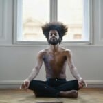 Adeus, Dor nas Costas: Exercícios Essenciais para o Home Office e Sua Saúde Postural