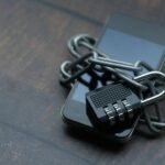 Guarda-Roupa Cápsula: O Guia Definitivo para Criar Seu Armário de 30 Peças Essenciais