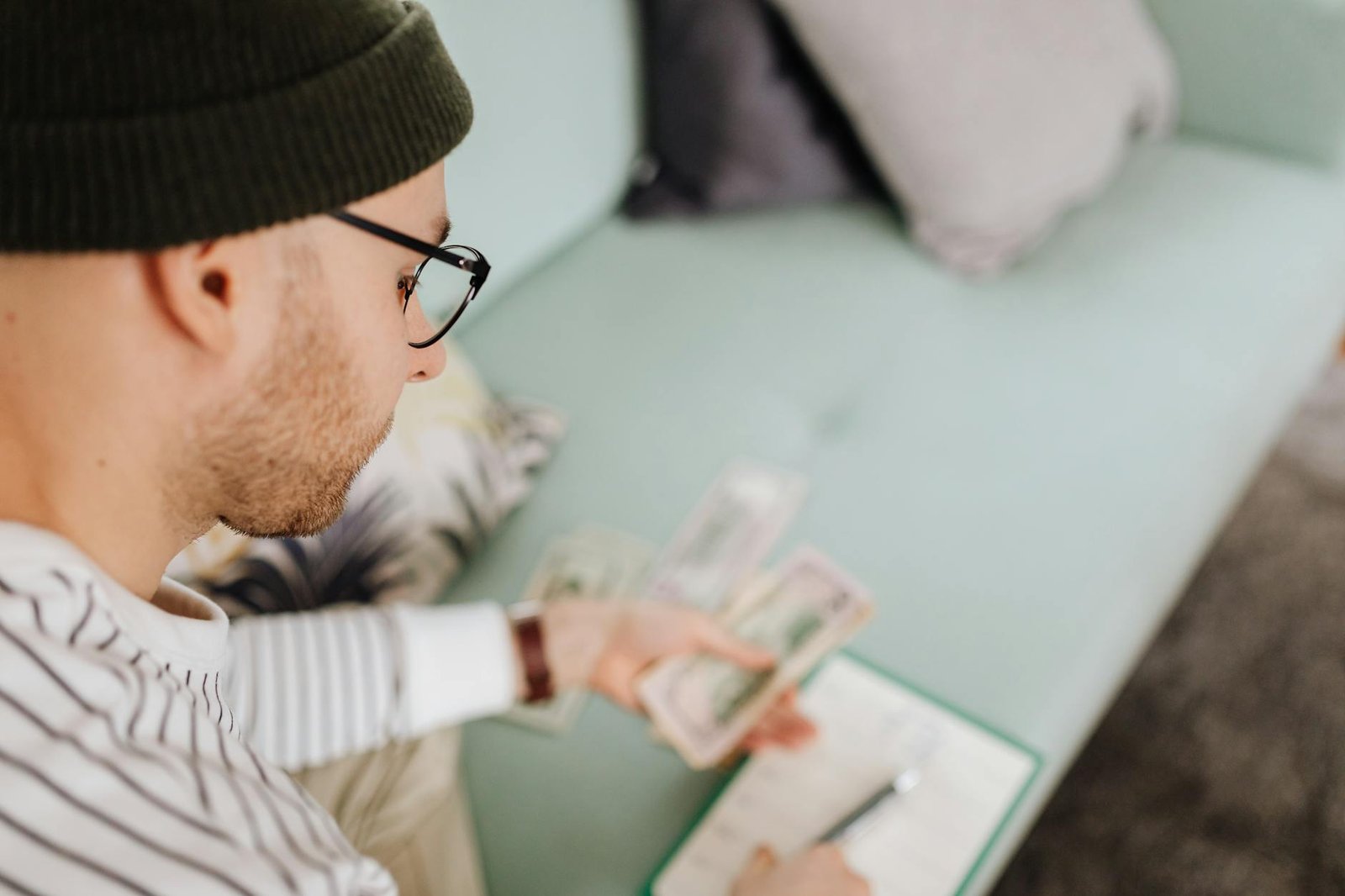 Como se Vestir Bem Gastando Pouco Dinheiro: Guia Definitivo para um Estilo Inteligente e Econômico — como se vestir bem gasta