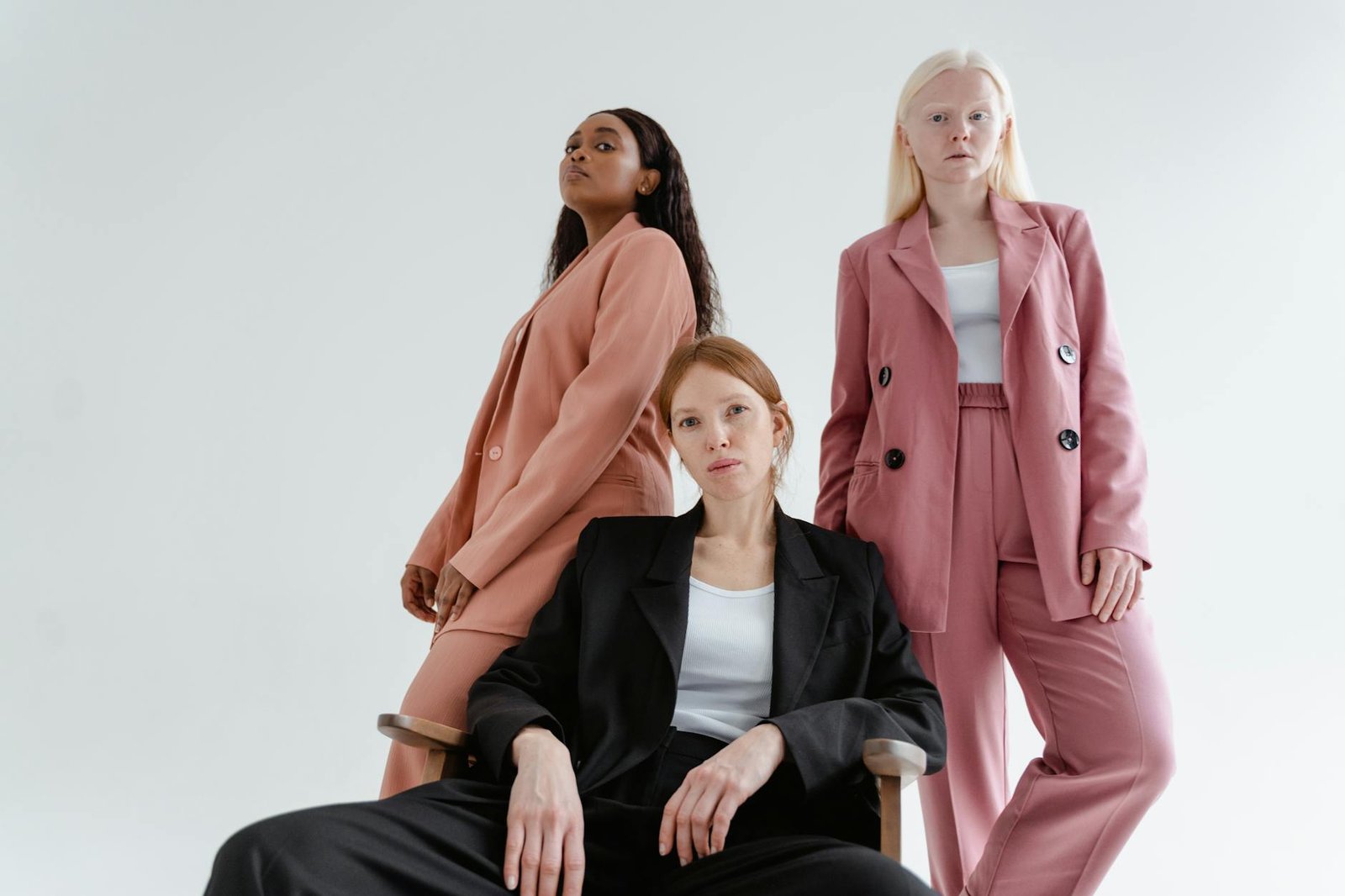 Blazer Feminino: O Guia Definitivo para Looks Versáteis e Poderosos — como usar blazer feminino em diferentes looks | Orange