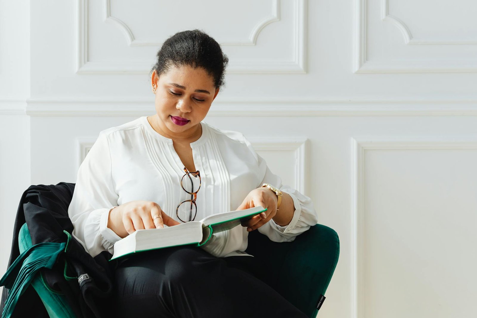 Leitura Sem Tempo? Domine 7 Estratégias Essenciais Para Ler Mais e Melhor — dicas de leitura para quem não tem tempo | Orange