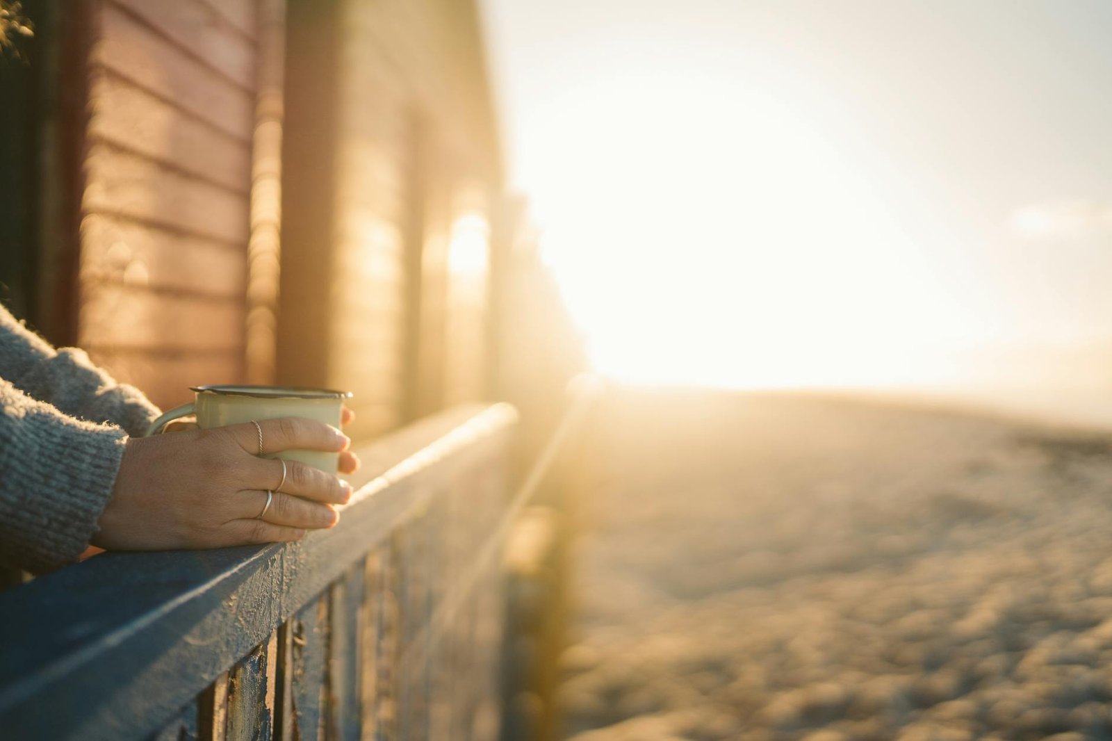 Slow Living: O Que É e Como Praticar para uma Vida Mais Plena e Consciente — o que é slow living e como praticar | Orange Mar